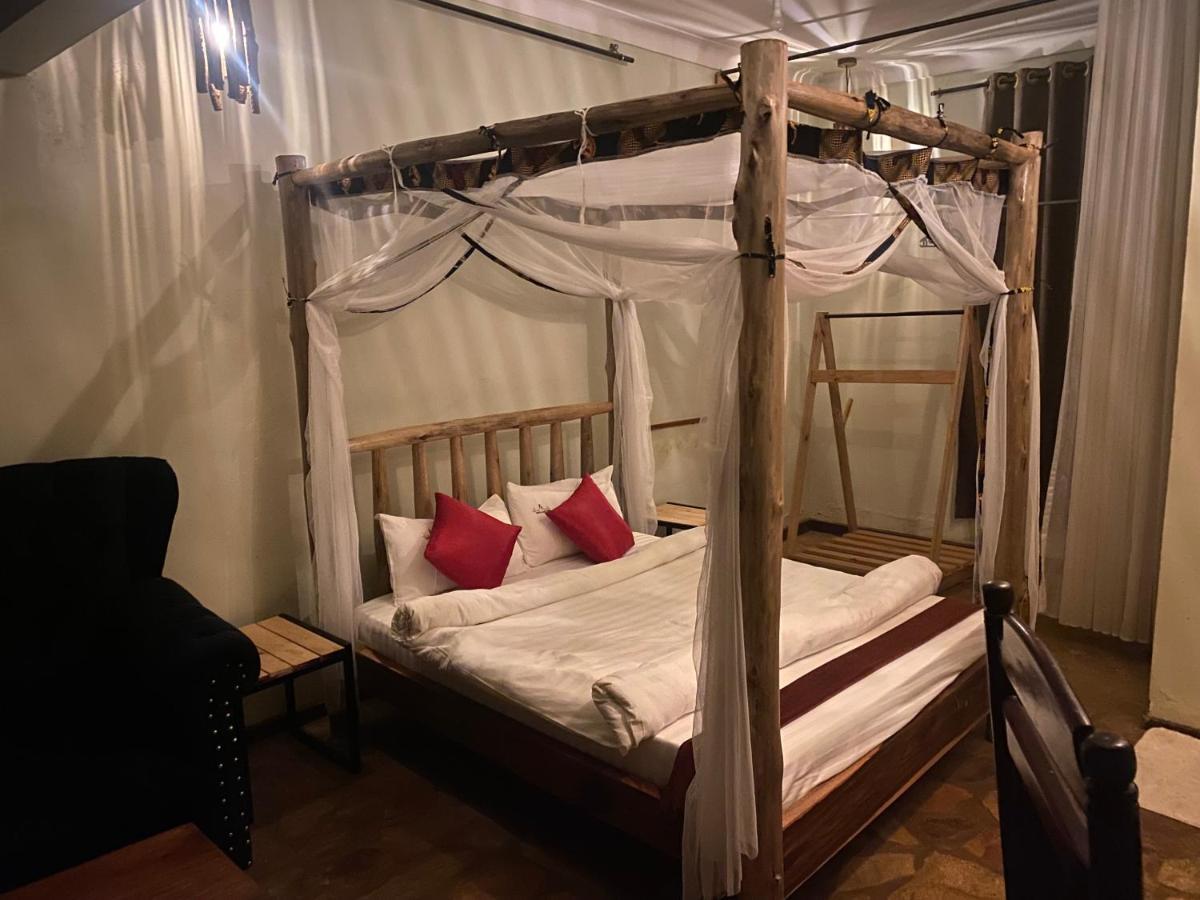 Afro Smile Hotel & Guest House - Jinja Dış mekan fotoğraf