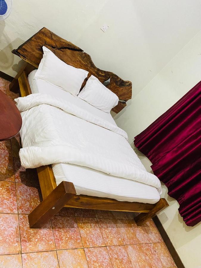 Afro Smile Hotel & Guest House - Jinja Dış mekan fotoğraf