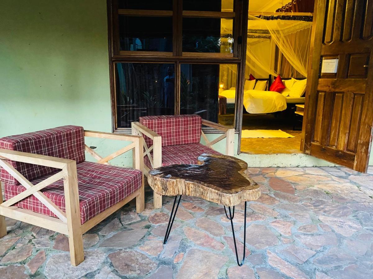 Afro Smile Hotel & Guest House - Jinja Dış mekan fotoğraf