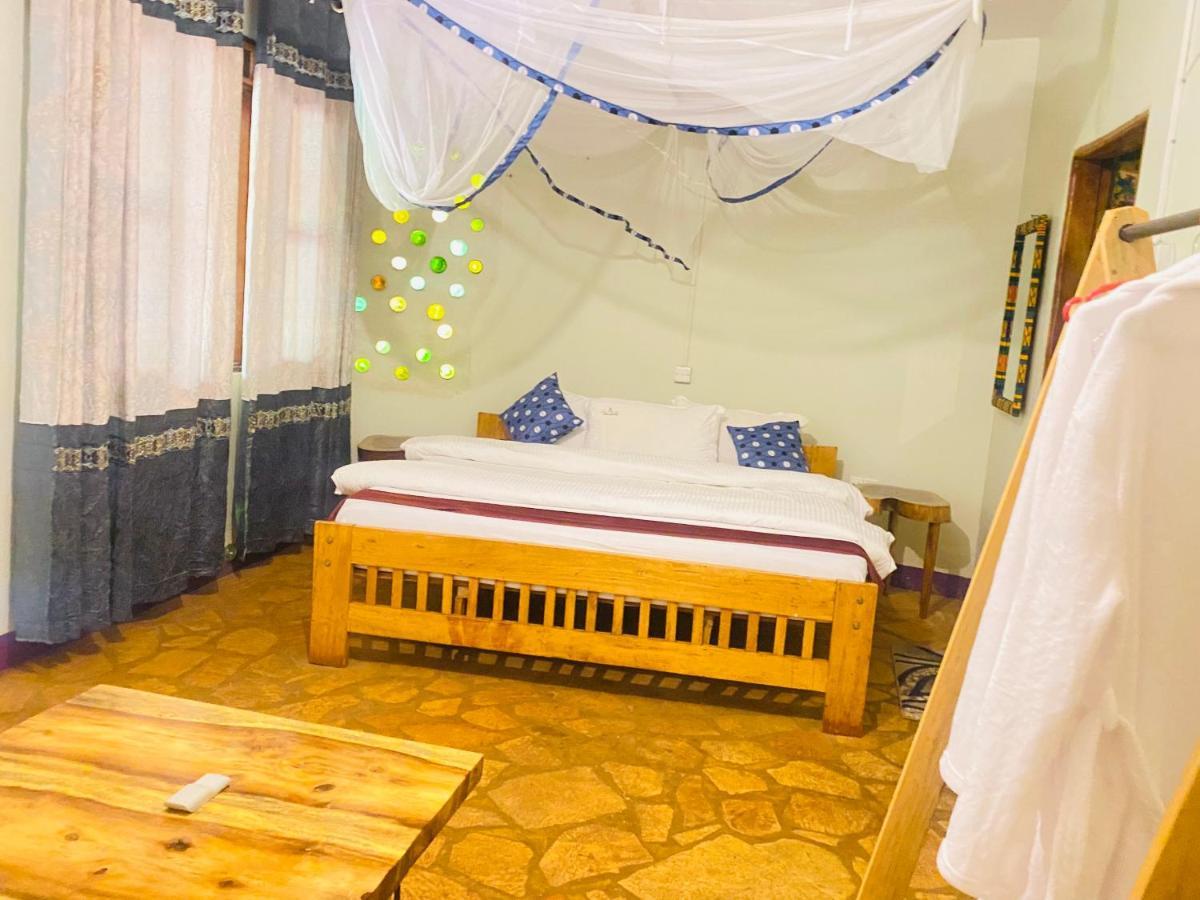 Afro Smile Hotel & Guest House - Jinja Dış mekan fotoğraf