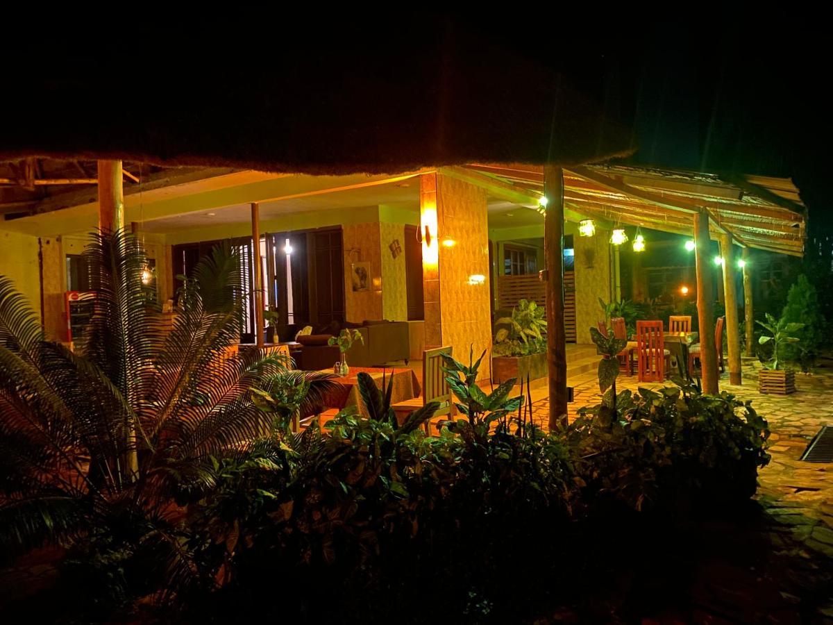 Afro Smile Hotel & Guest House - Jinja Dış mekan fotoğraf