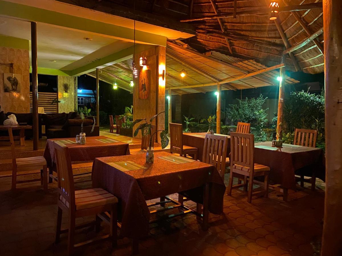 Afro Smile Hotel & Guest House - Jinja Dış mekan fotoğraf