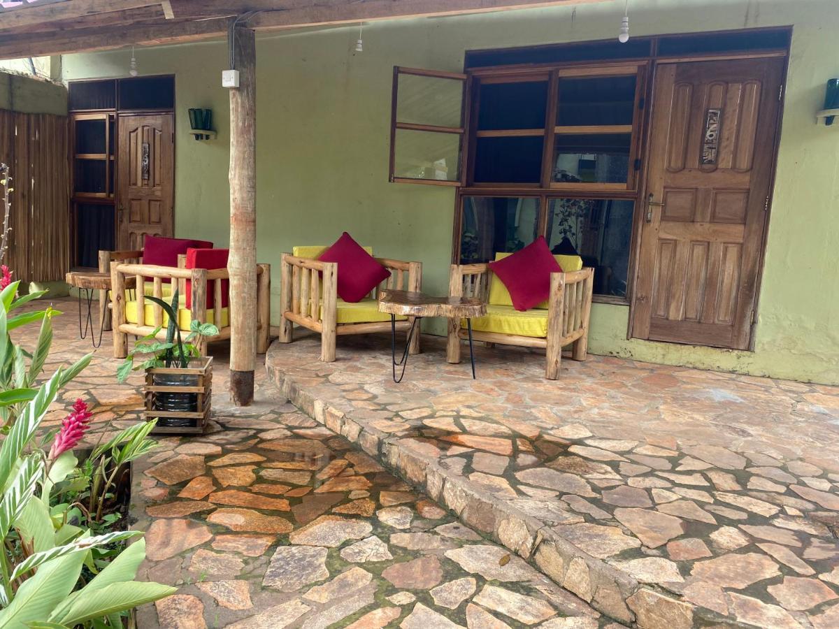 Afro Smile Hotel & Guest House - Jinja Dış mekan fotoğraf